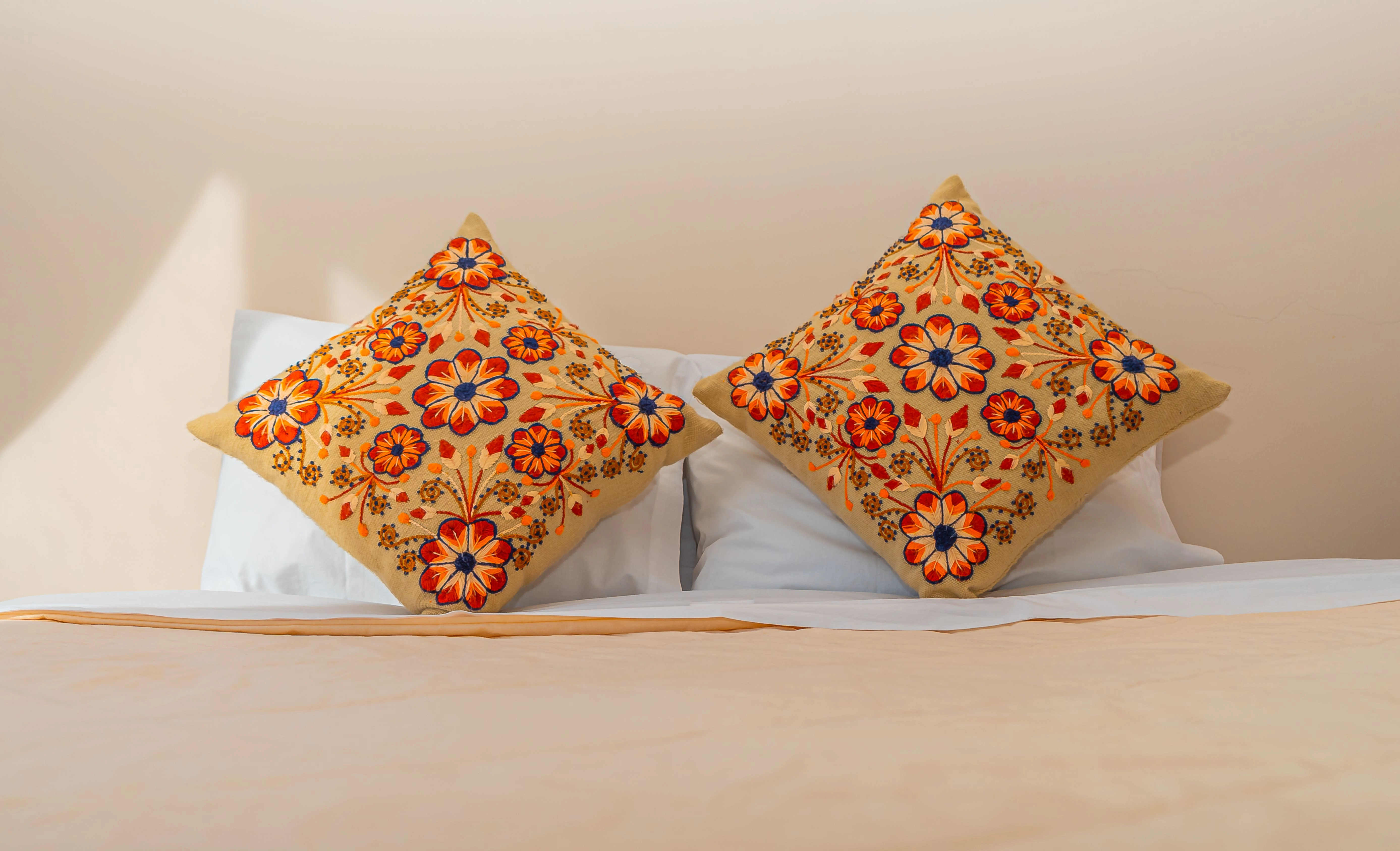 how-can-you-add-kenyan-character-to-a-guest-room-affordably
